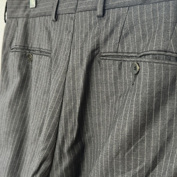 GUCCI wool trousers/slacks. - Picture 7 of 10
